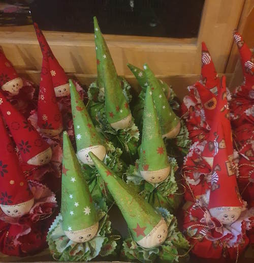 Stoffwichtel mit Holzkopf